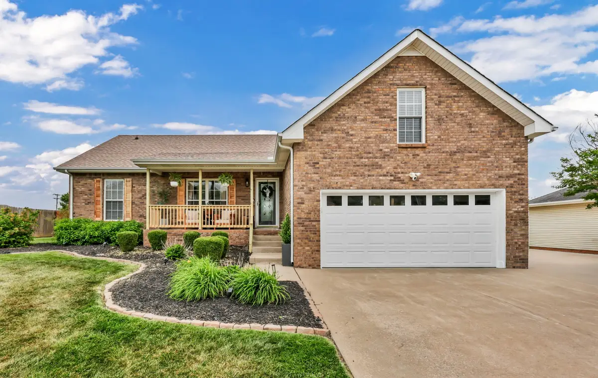 2392 Ellsworth Dr, Clarksville, TN 37043 - #1