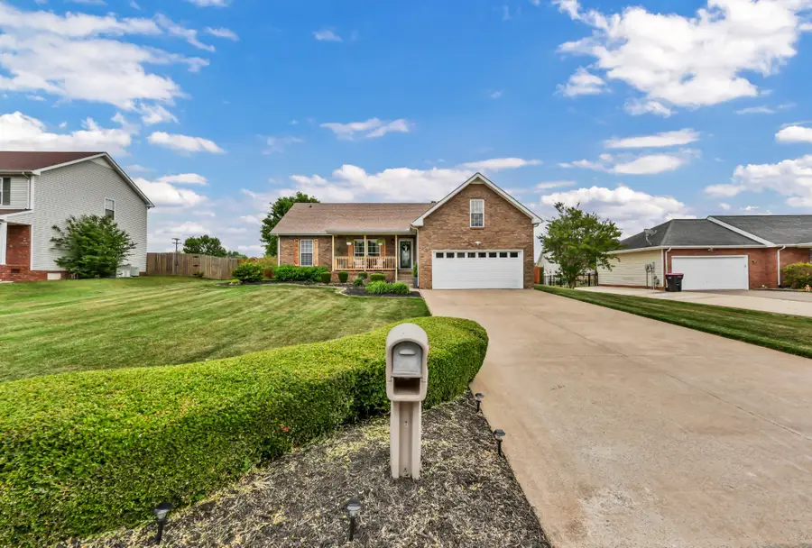 2392 Ellsworth Dr, Clarksville, TN 37043 - #2