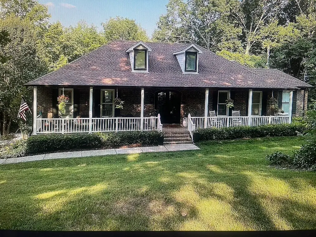105 Foxwood Ln Sw, Franklin, TN 37069 - #1