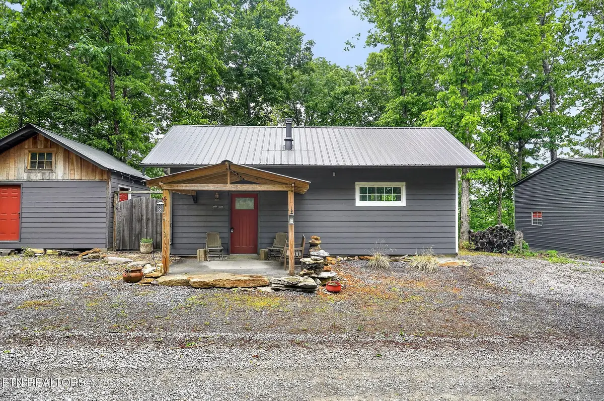 853 Rock Springs Rd, Celina, TN 38551 - #1