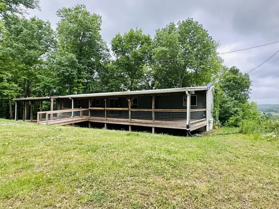 309 River Bluff Rd, Linden, TN 37096 - #2