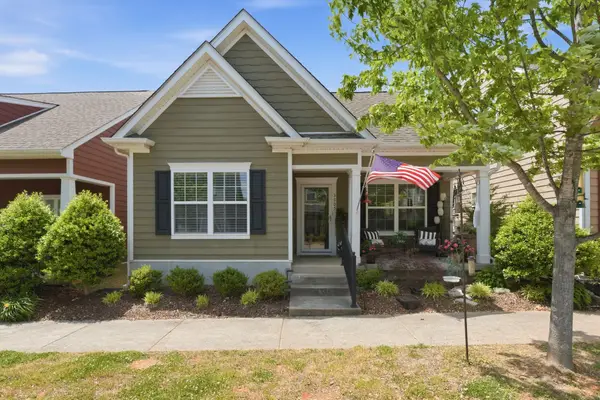 3005 Bienville Dr, Smyrna, TN 37167