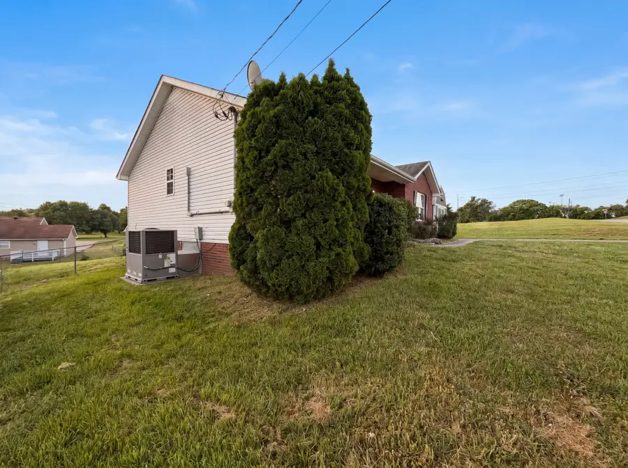 1305 Jared Ray Dr, Clarksville, TN 37042 - #3