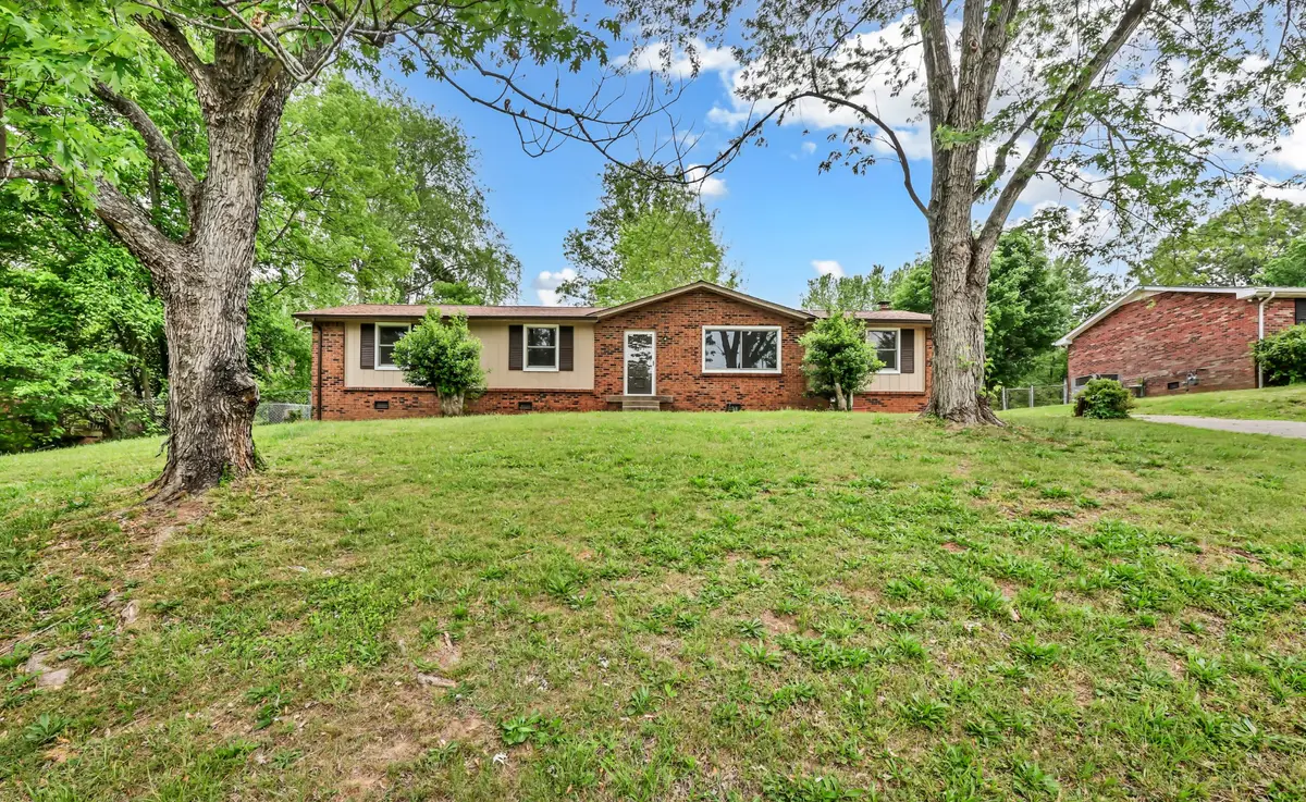 619 Paddy Run Rd, Clarksville, TN 37042 - #1