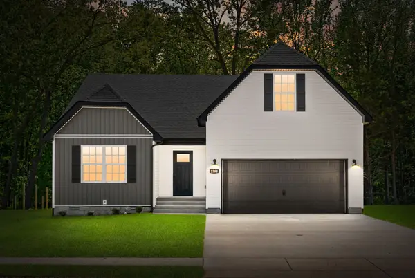 1598 Fredrick Dr, Clarksville, TN 37042