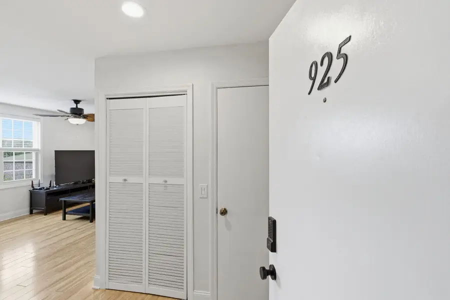 925 Coarsey Dr, Nashville, TN 37217 - #3