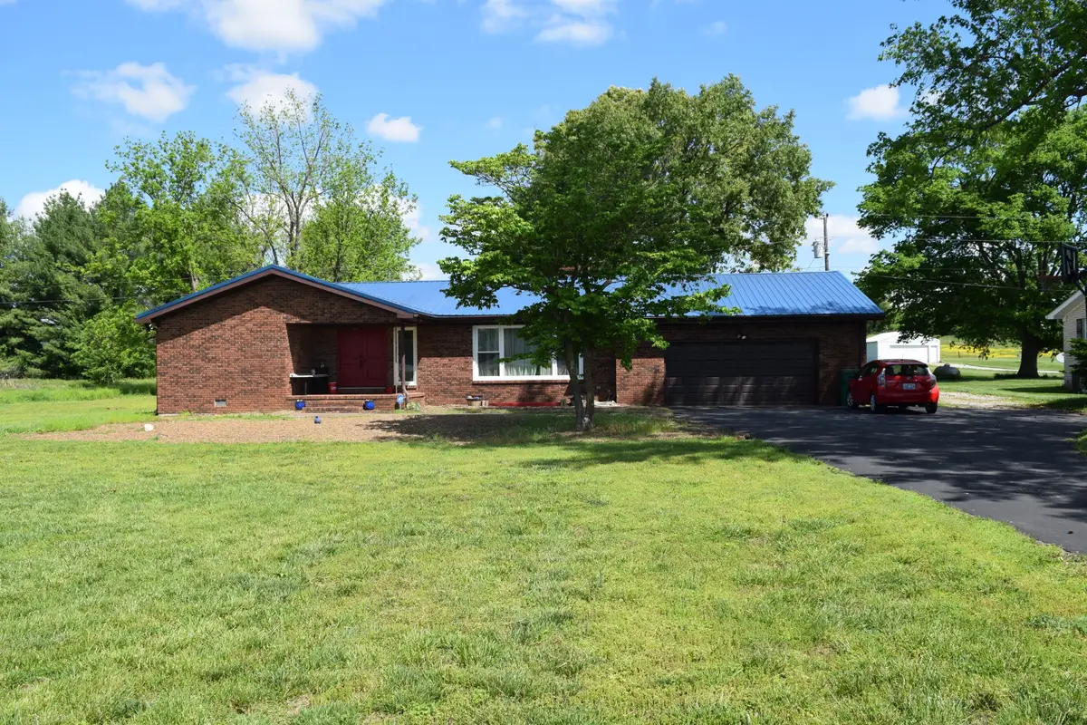 9250 Cadiz Rd, Hopkinsville, KY 42240 - #1