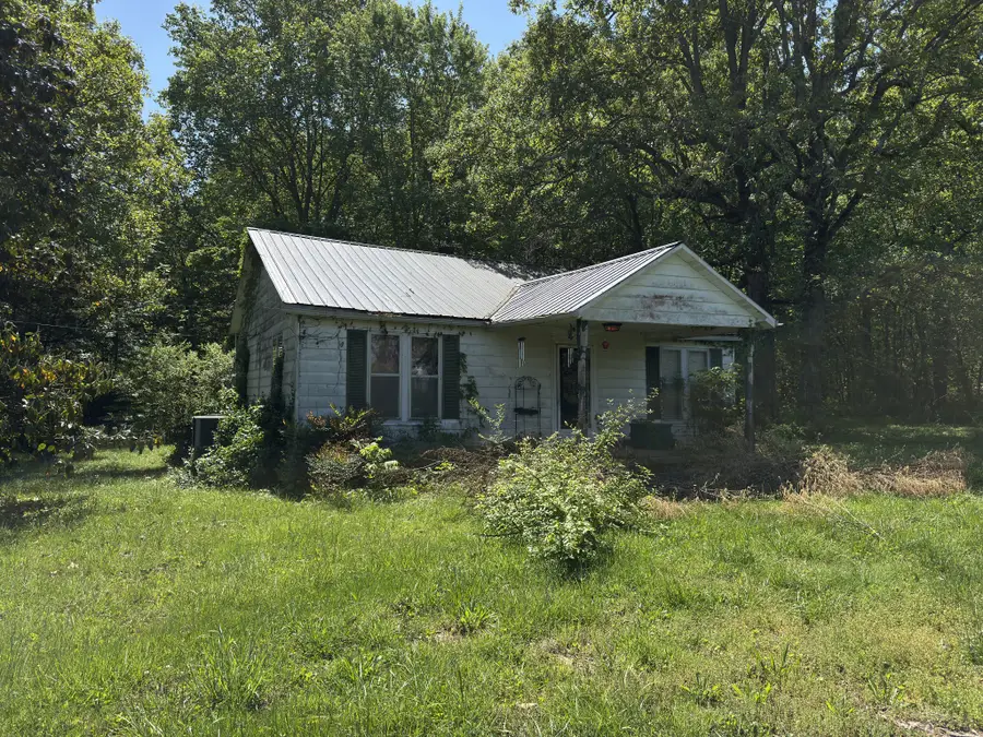 5312 Bluff Springs Rd, McMinnville, TN 37110 - #2