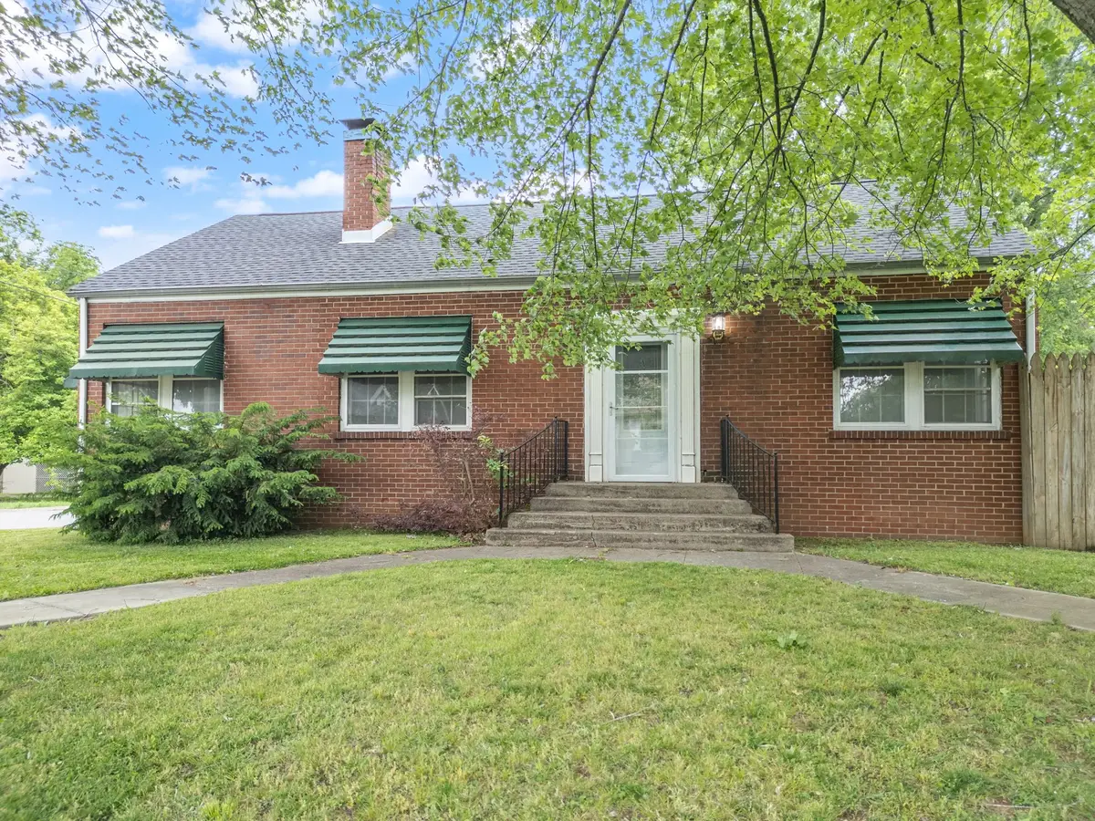 2301 S Virginia St, Hopkinsville, KY 42240 - #1