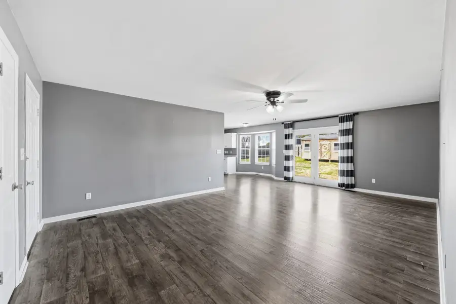 121 Jackson St, Mount Pleasant, TN 38474 - #3