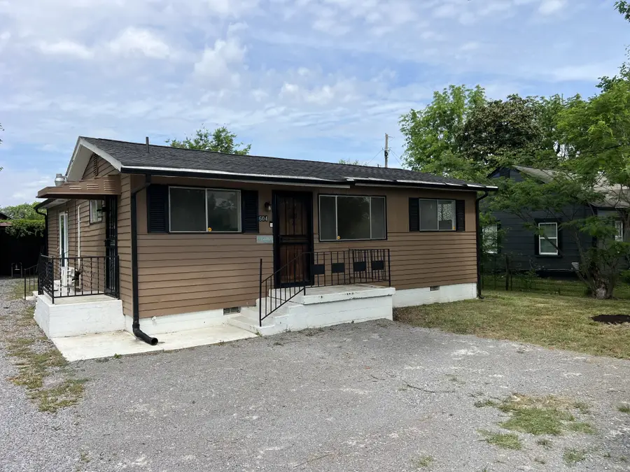604 Carver Ave, Murfreesboro, TN 37130 - #2