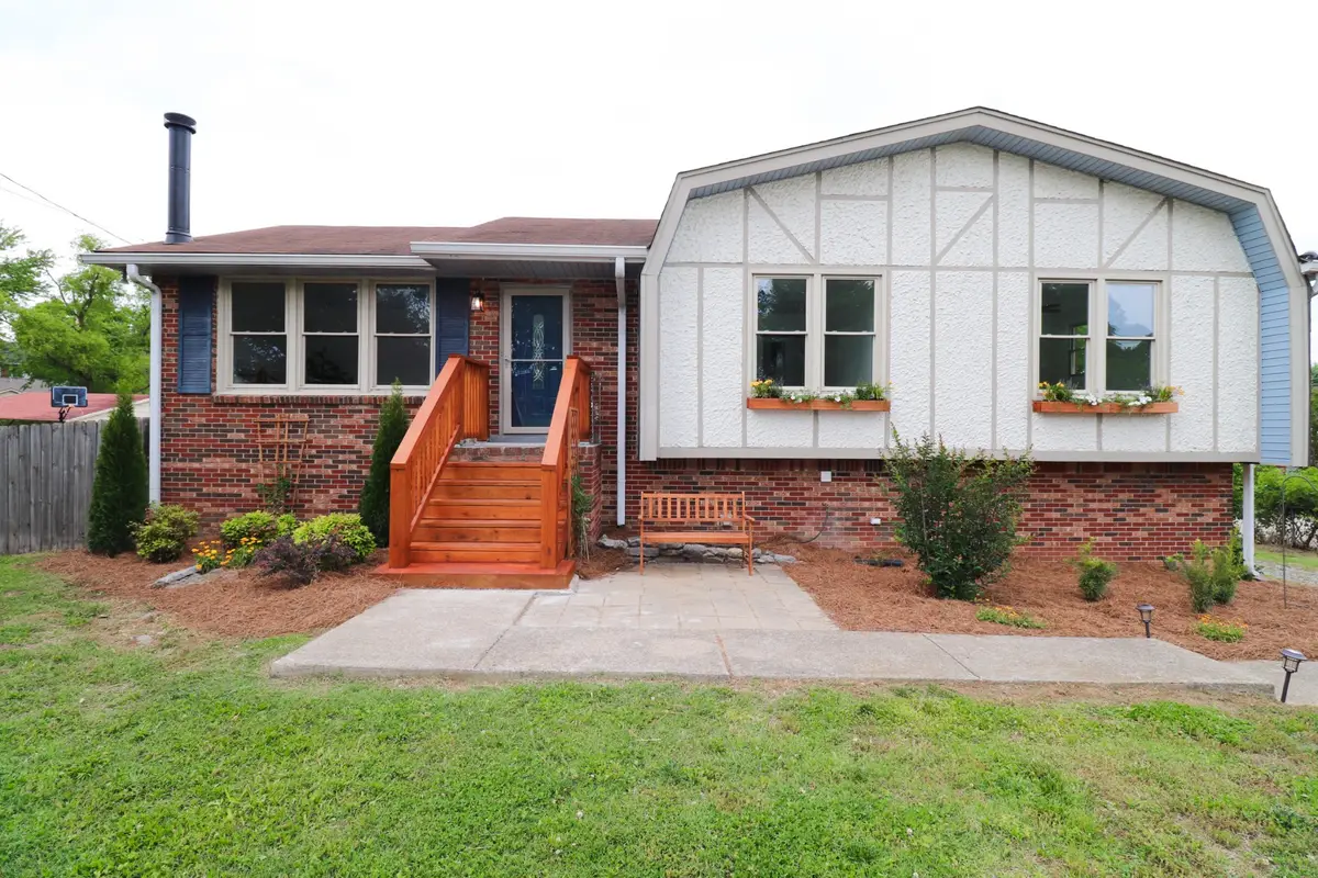 119 Susan Dr, Hendersonville, TN 37075 - #1