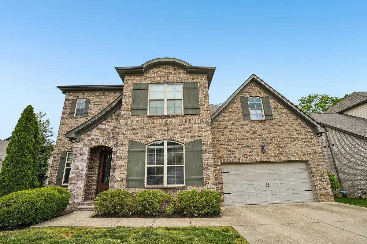 2504 Waldorf Ln, Thompsons Station, TN 37179 - #1