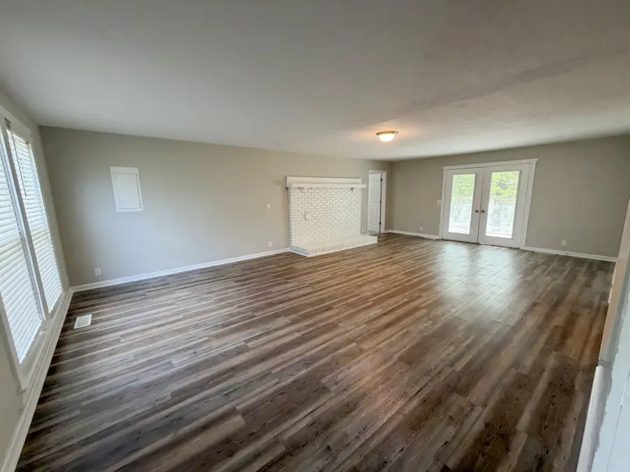 159 W Hester Rd, Cottontown, TN 37048 - #3