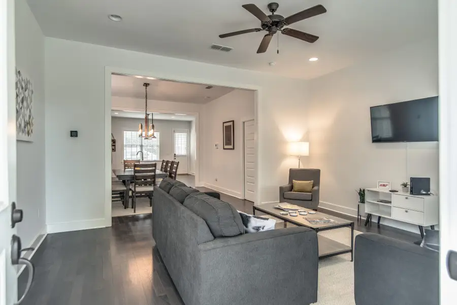 418 Douglas Ave, Nashville, TN 37207 - #2