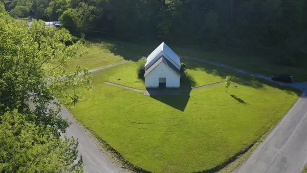 470 Pleasant Valley Rd, Ethridge, TN 38456