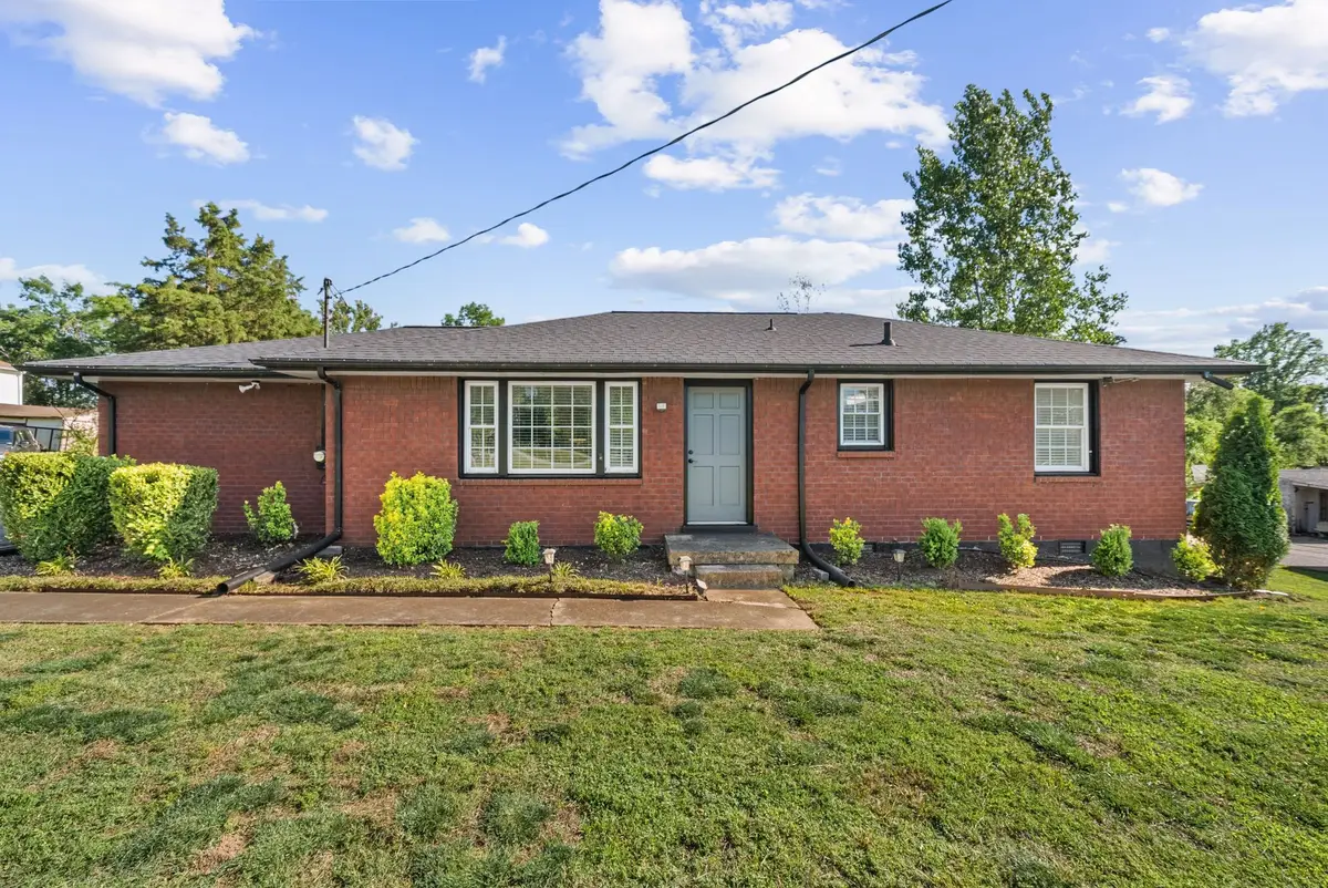 608 Vinson Dr, Nashville, TN 37217 - #1