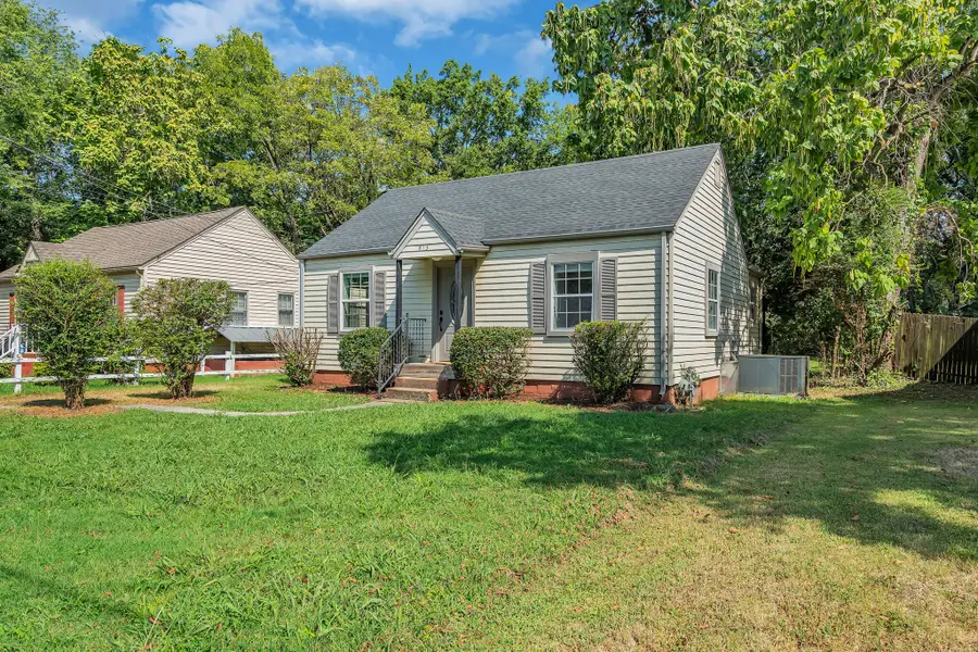 913 Sharpe Ave, Nashville, TN 37206 - #3