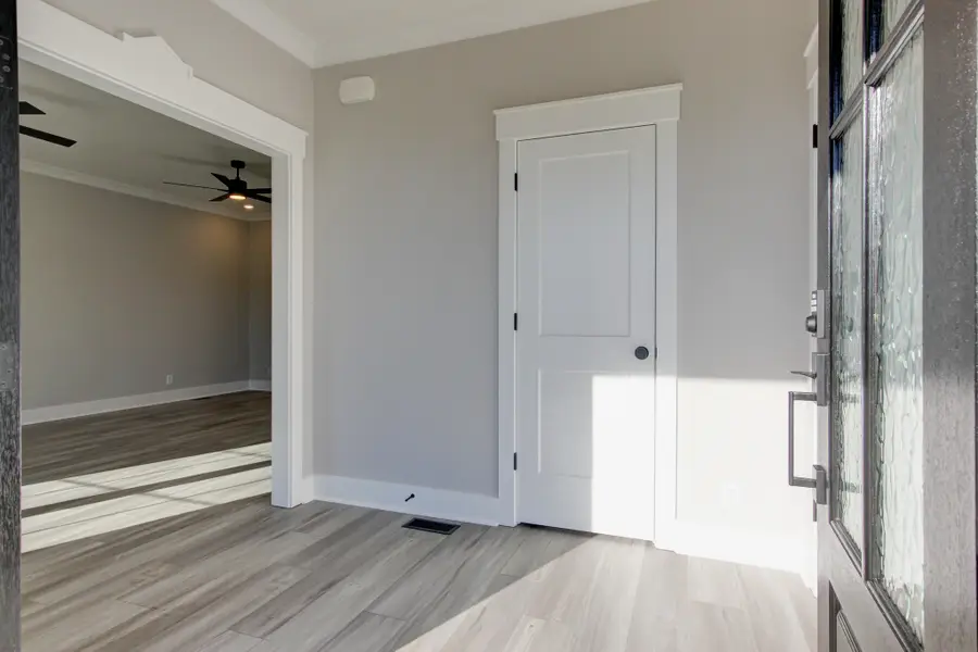 701 Sandringham Ct, Clarksville, TN 37043 - #2