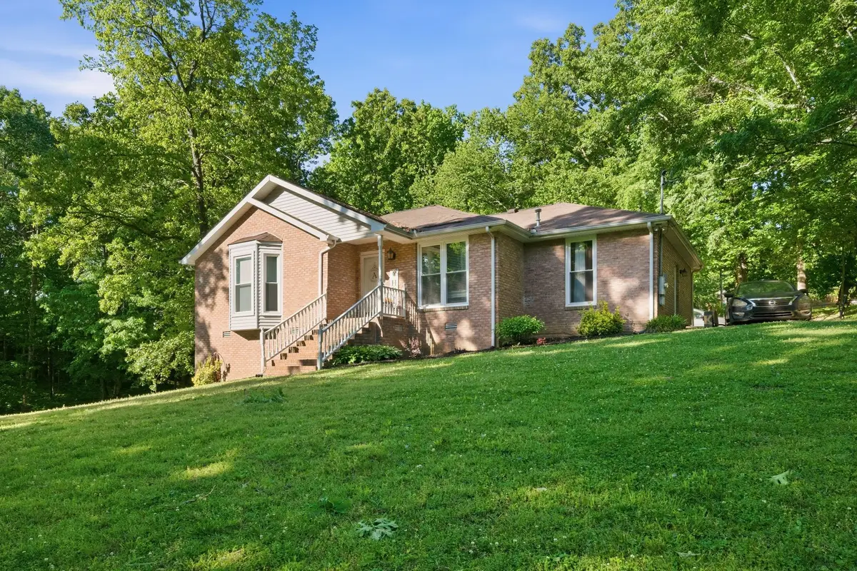 107 Valley Rd, Dickson, TN 37055 - #1