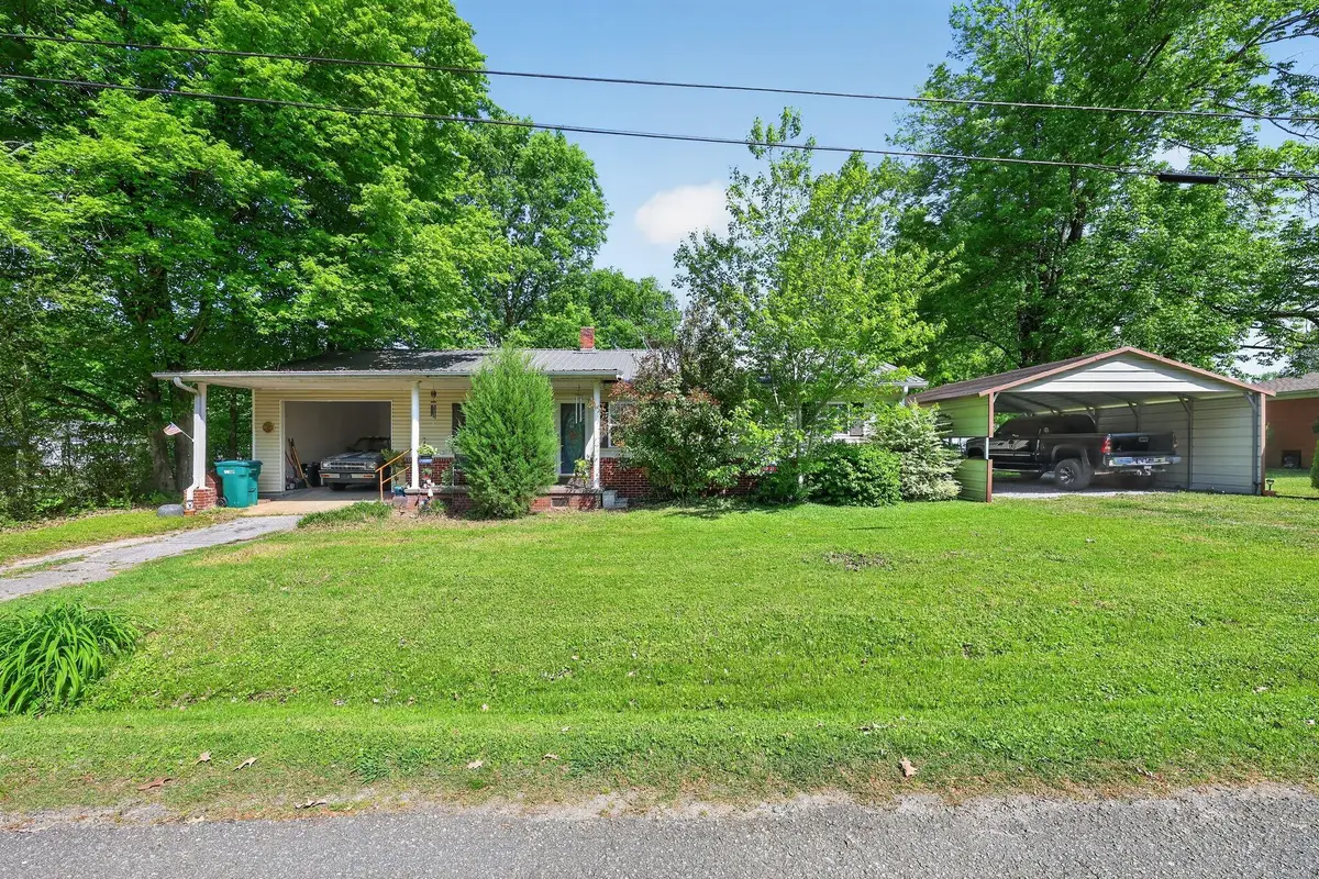 285 Jones St, Huntingdon, TN 38344 - #1