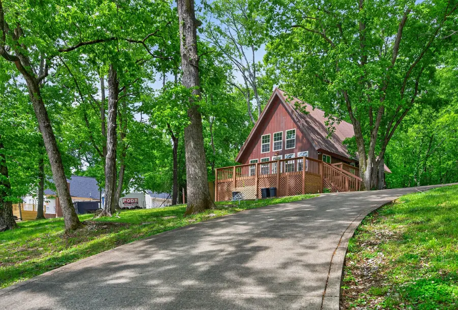 1118 Bledsoe Dr, Castalian Springs, TN 37031 - #3