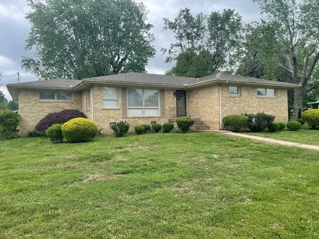 206 Fairlane Dr, Shelbyville, TN 37160 - #1