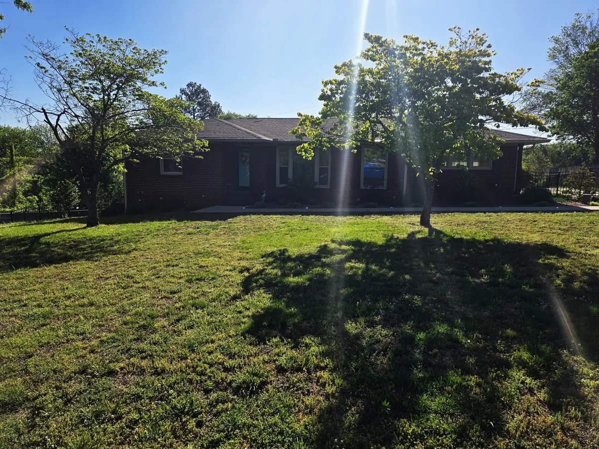 210 S Sequoia Dr, Springfield, TN 37172 - #1