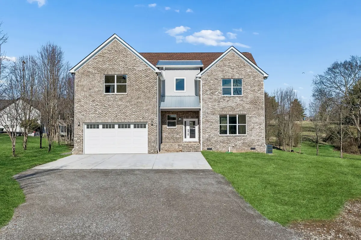 1054 Nichols Cir E, Gallatin, TN 37066 - #1