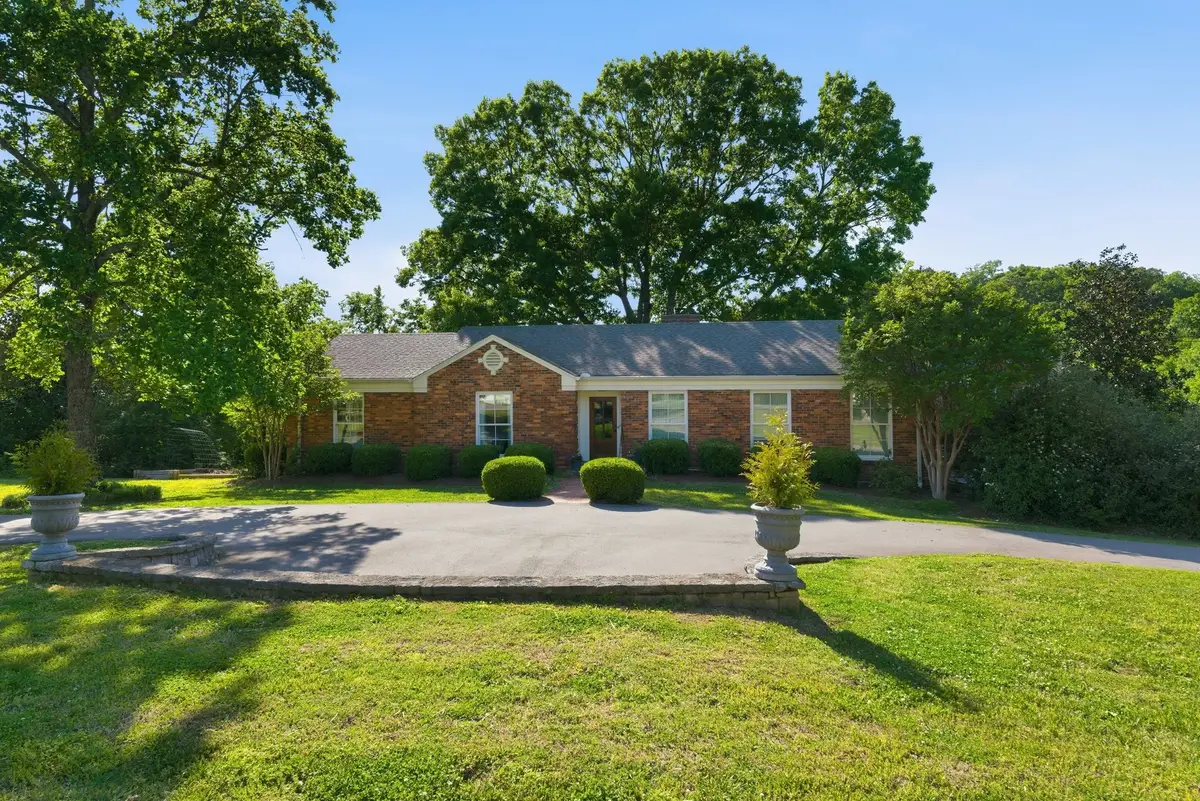 4511 Everett Dr, Nashville, TN 37215 - #1