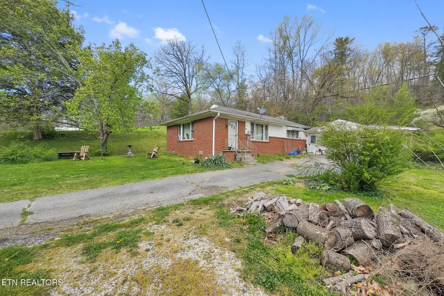 1447 Webster Rd, Harriman, TN 37748 - #2