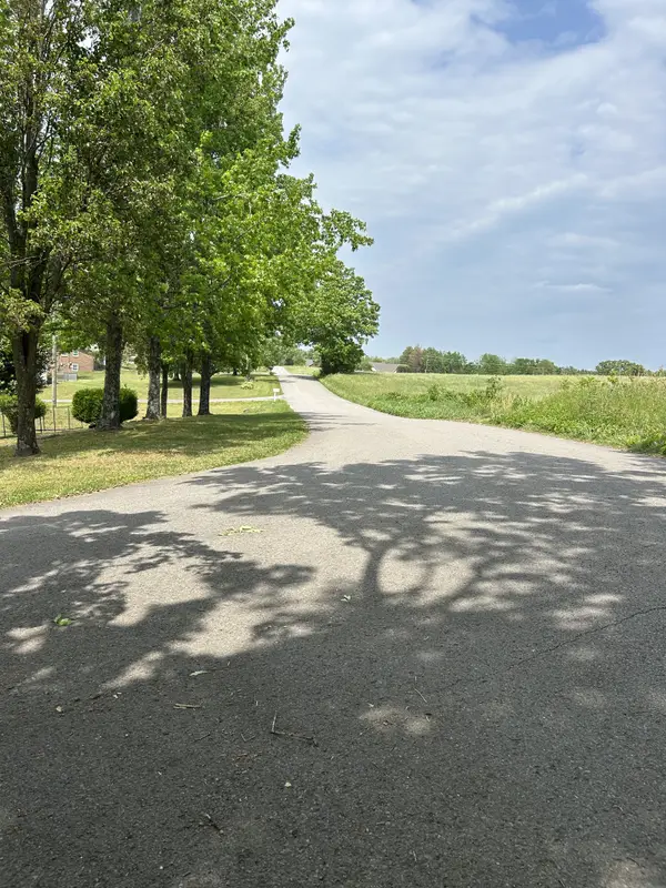 7310 Fernvale Rd, Fairview, TN 37062