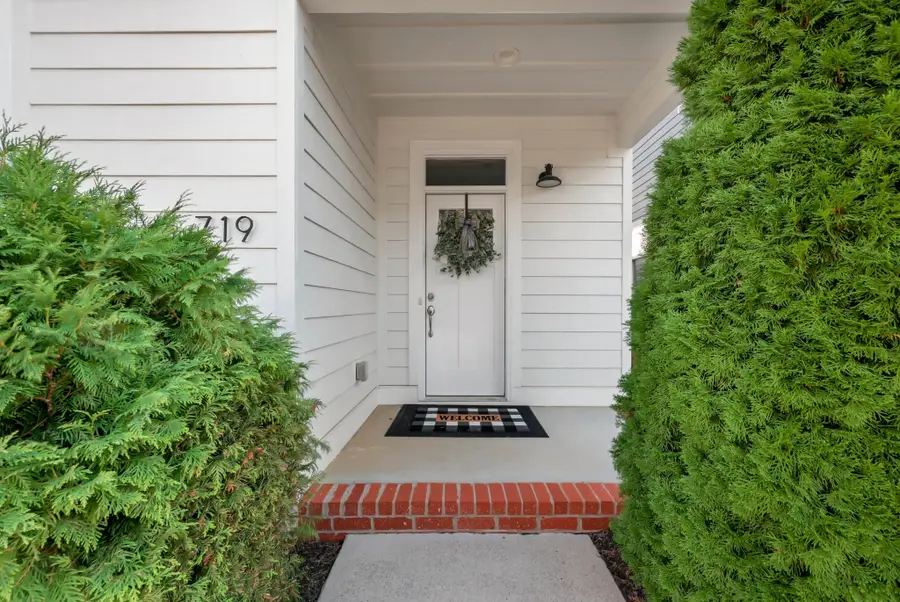 719 Centre St, Pleasant View, TN 37146 - #3