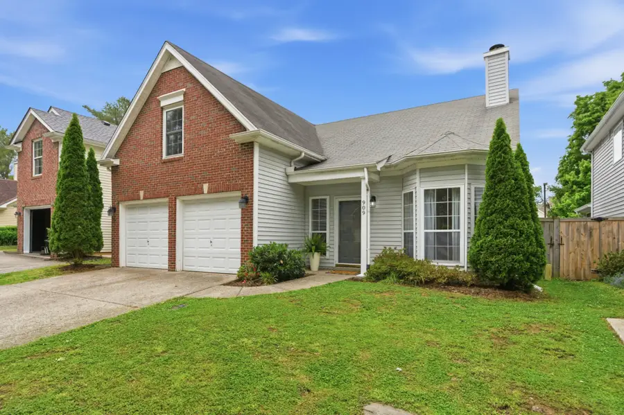 909 Idlewild Ct, Franklin, TN 37069 - #2