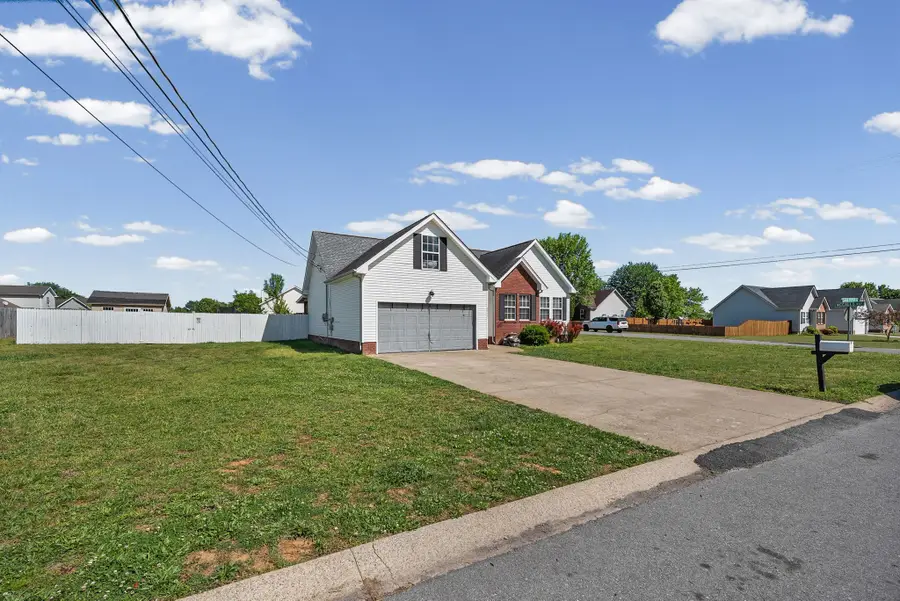 3522 Sandpiper Dr, Clarksville, TN 37042 - #3