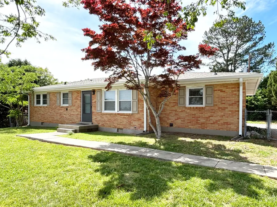 850 Glendale Dr, Clarksville, TN 37043 - #3