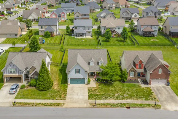 1141 Old Duke Dr, Clarksville, TN 37043