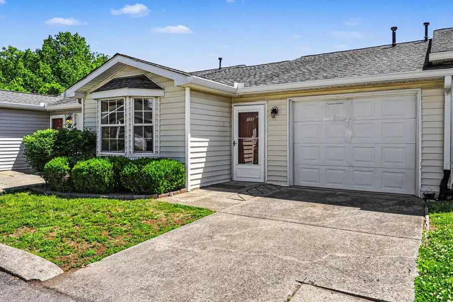 122 Pepper Grove Dr, Springfield, TN 37172 - #2