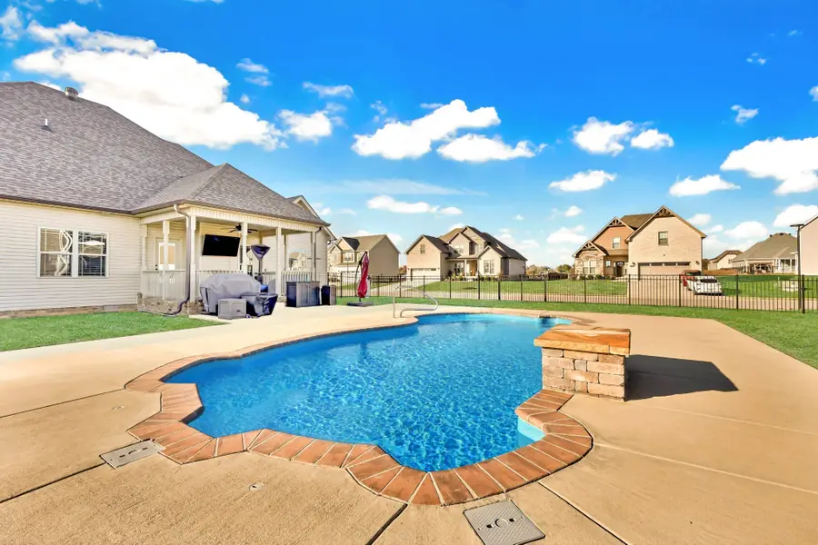 1850 Shield Dr, Clarksville, TN 37043 - #2