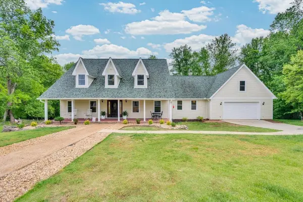 2193 Tollisontown Rd, Sparta, TN 38583