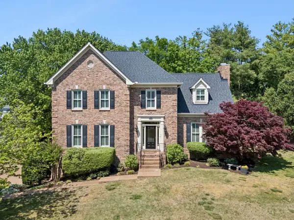 1303 King William Ct, Franklin, TN 37064