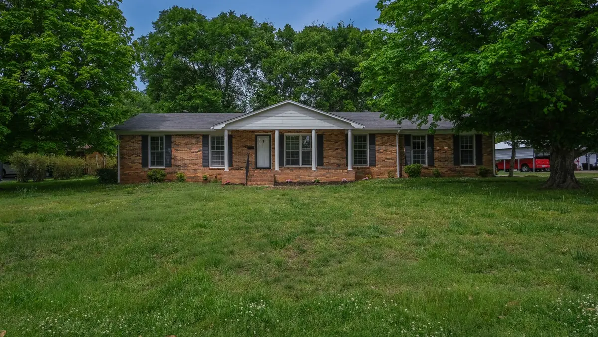 968 Galloway St, Lewisburg, TN 37091 - #1