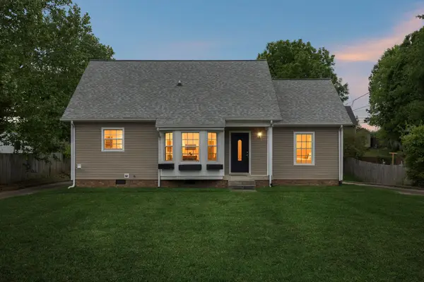 422 Cook Dr, Clarksville, TN 37042