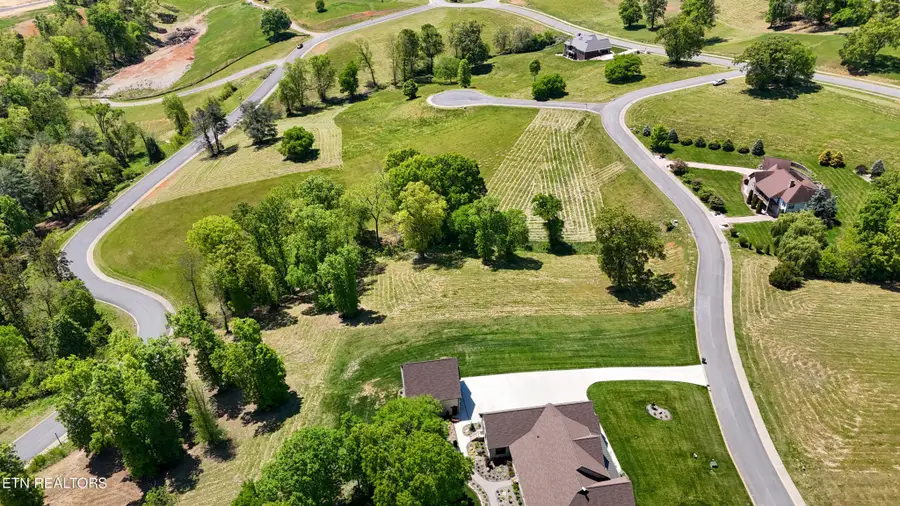 2414 Starboard Crest Rd, Morristown, TN 37814 - #3