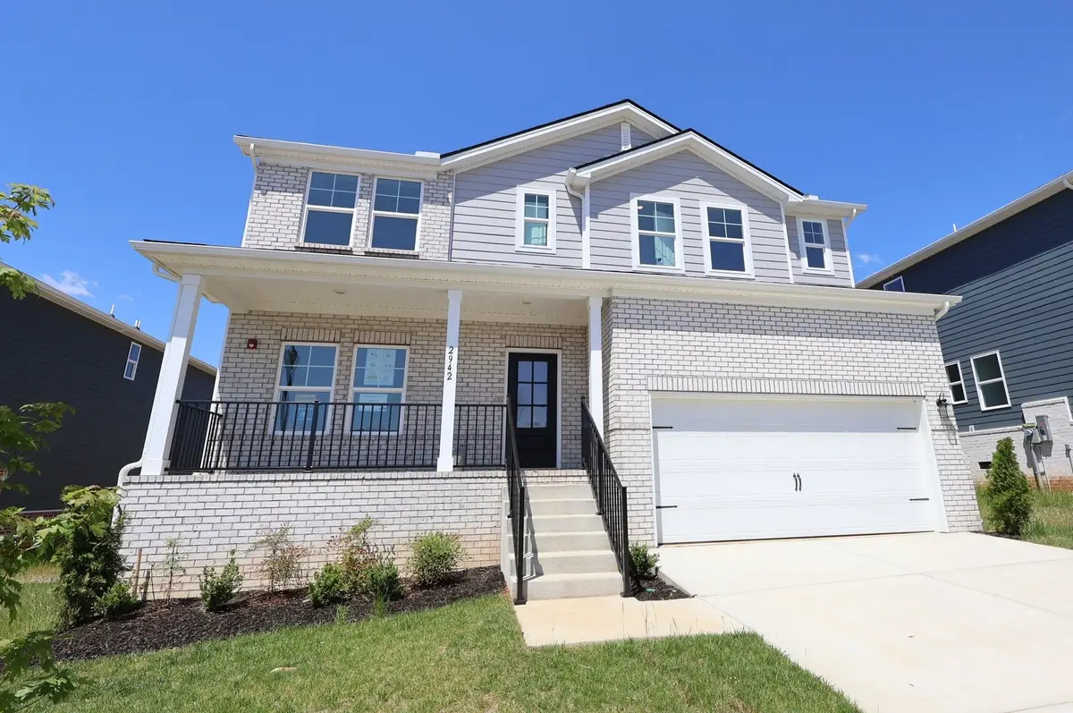 2942 Sharpstone Dr, Columbia, TN 38401 - #1