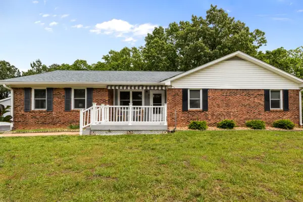 190 Post Oak Ave, Camden, TN 38320