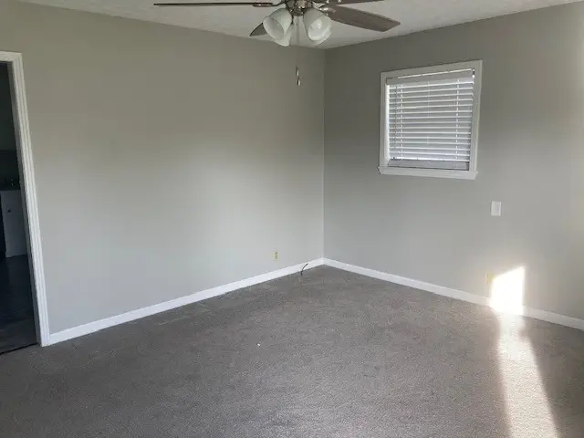 1040 Rebecca Dr, Burns, TN 37029 - #2