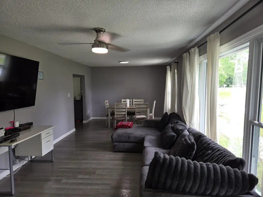 209 Hawkins Ave, Gallatin, TN 37066 - #3