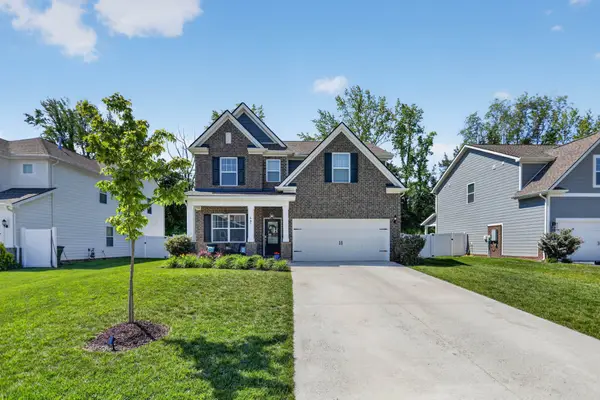 607 Ballard Dr, White House, TN 37188