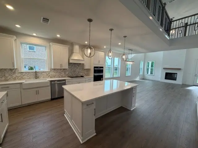 2003 Holbrook Rd, Mount Juliet, TN 37122 - #2